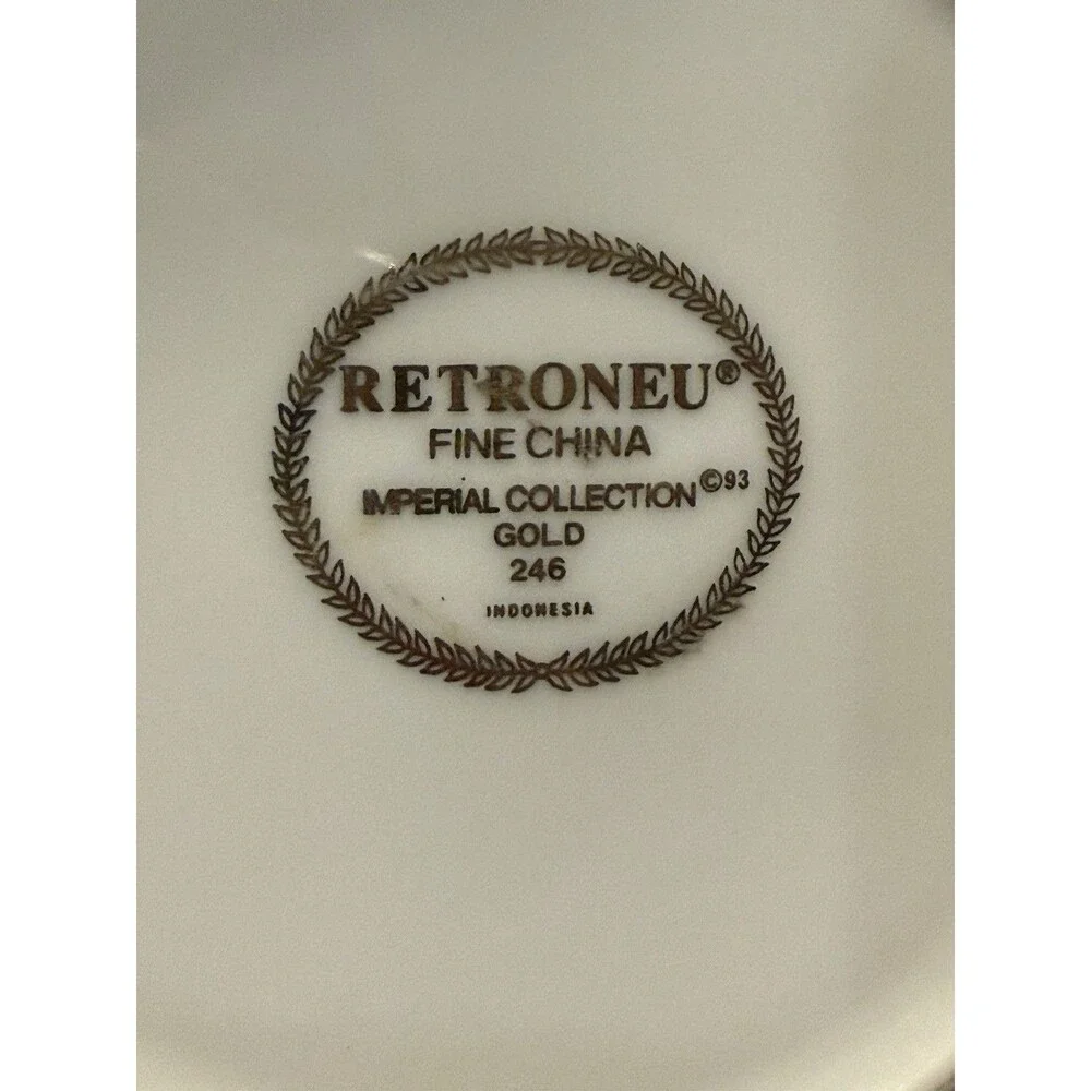 Retroneu Imperial Gold Collection Flat Cup & Saucer Set (2)